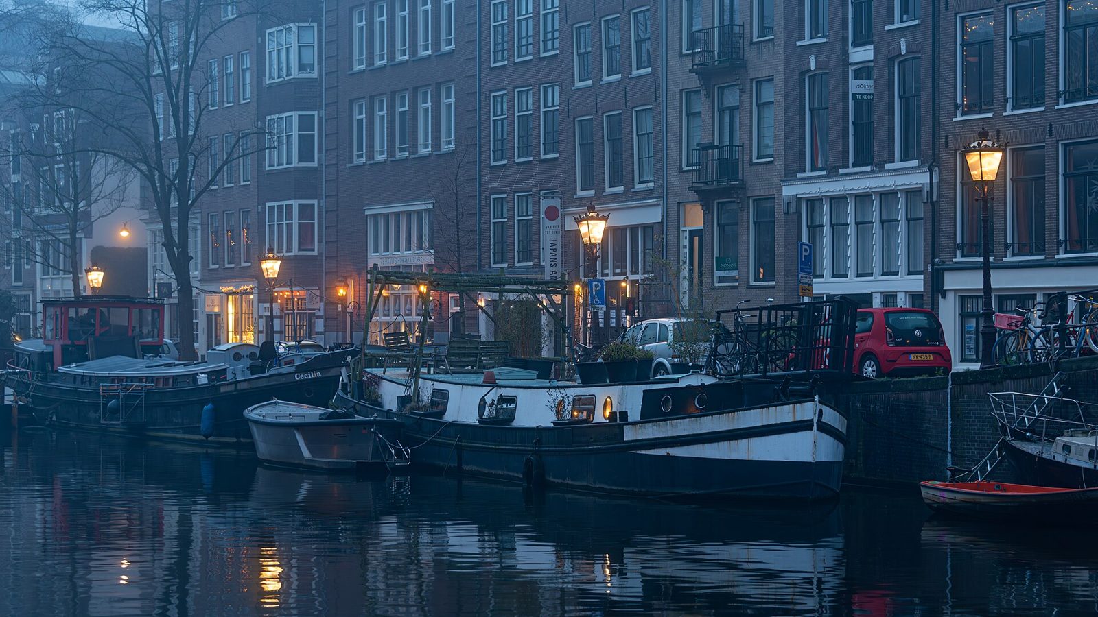 Canal at dusk in De 9 Straatjes (Nine Streets), one of the best walks in Amsterdam
